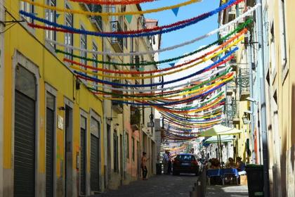 LovelyStay - Traditional Alfama View - image 15