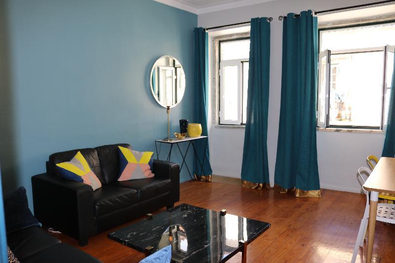 Historical Center Bairro Alto-Chiado 3 Bedrooms - image 3