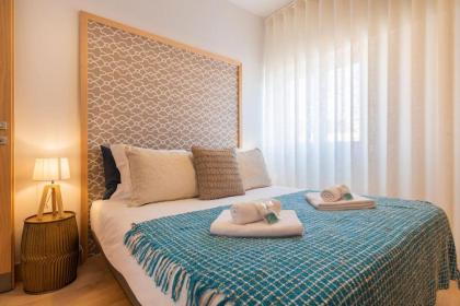 LovelyStay - Sunshine Residence in the Heart of Graça - image 15