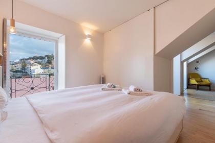 LovelyStay - Lisbon Home With Castle View - image 19