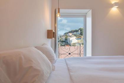 LovelyStay - Lisbon Home With Castle View - image 20