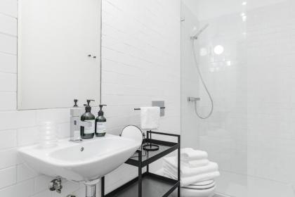 Casa Boma Lisboa - Modern and Stylish Apartment with Private Terrace - Lapa IV - image 12