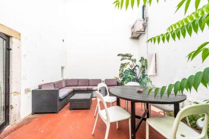 GuestReady - Fantastic 3BR Apt with Big Patio Bairro Alto - image 18