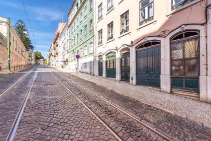 Apartment Porta de Alfama for up to 6 guests! - image 6